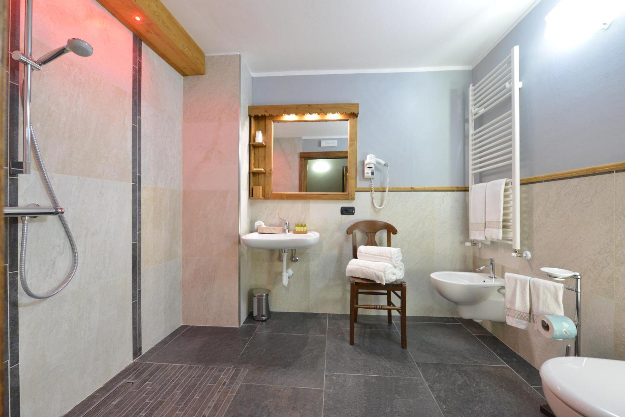 Mollino Rooms Breuil-Cervinia Exteriér fotografie