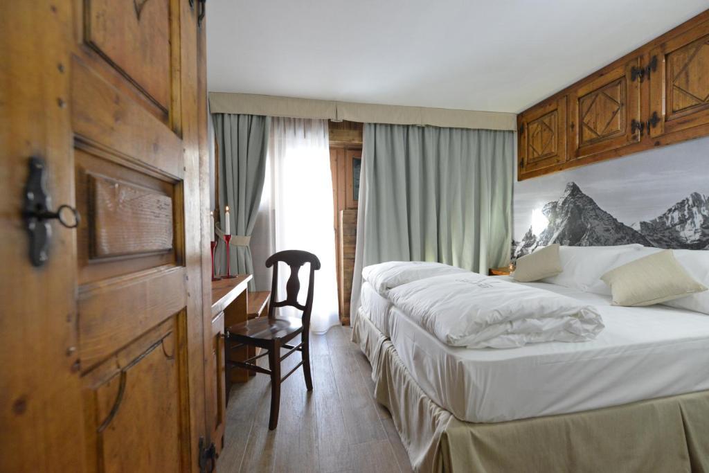 Mollino Rooms Breuil-Cervinia Pokoj fotografie